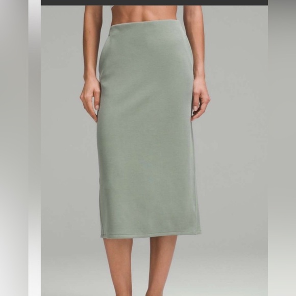 Like New Lululemon Softstreme High Rise Midi Skirt sz 4 sage - Picture 3 of 6